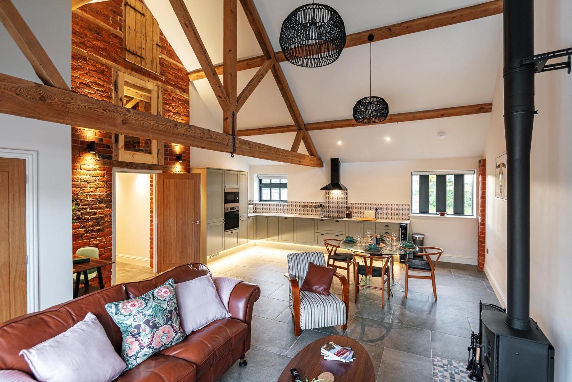 Villa Pigeon House - Unique Barn With Private Garden, Hot Tub And Wood Burner Shrewsbury Exterior foto