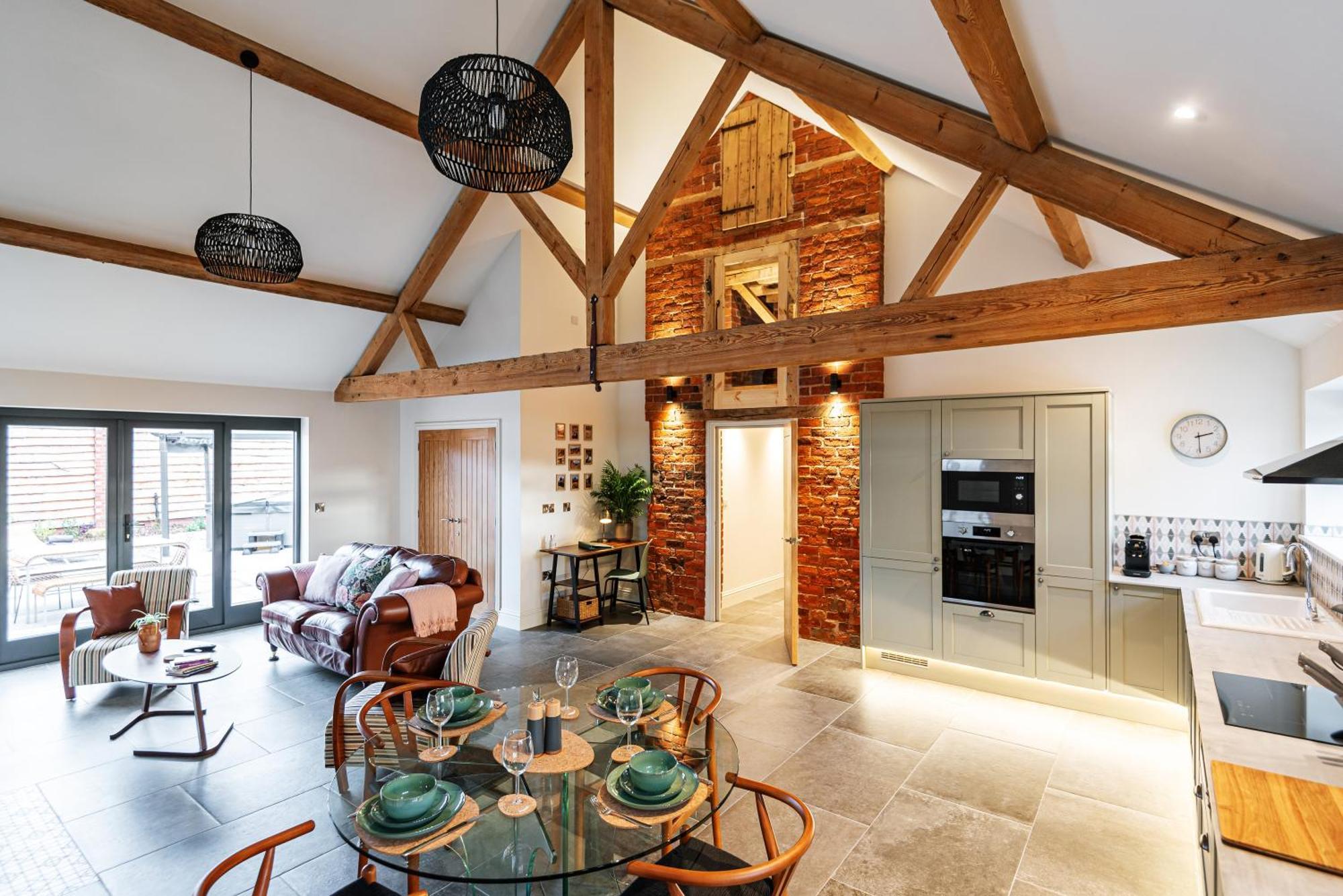 Villa Pigeon House - Unique Barn With Private Garden, Hot Tub And Wood Burner Shrewsbury Exterior foto
